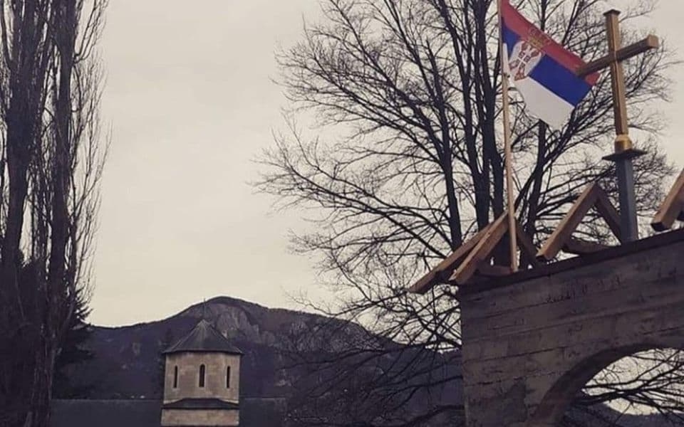 Državna zastava Srbije vijori se u Andrijevici