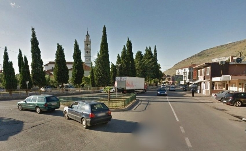 Savjet mladih DPS-a Tuzi uručio paketiće