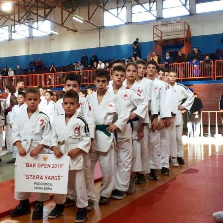 Blistavi Starovarošani – 19 medalja u Baru, čak 13 zlatnih