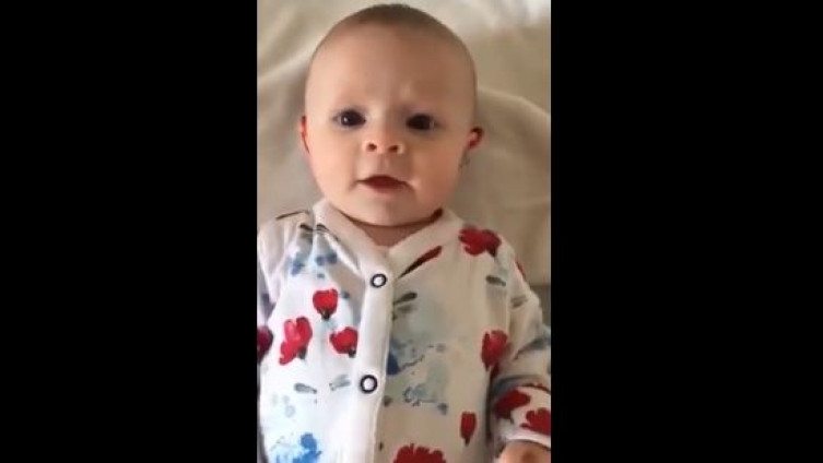 SNIMAK DECENIJE: Pogledajte reakciju bebe nakon što prvi put čuje glas majke