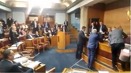 Bošnjačka stranka: Poslanici dužni da poštuju zakone Crne Gore