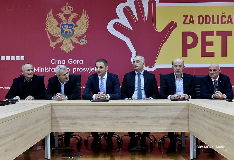 Ozvaničeno povećanje zarada: Potpisani kolektivni ugovori u prosvjeti