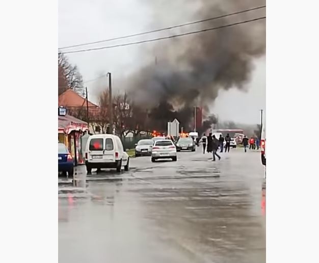 (VIDEO) Jedna osoba poginula u eksploziji na benzinskoj pumpi kod Zvornika