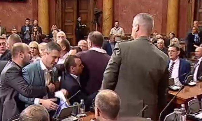 Zbog Zakona o slobodi vjeroispovijesti incident i u Skupštini Srbije
