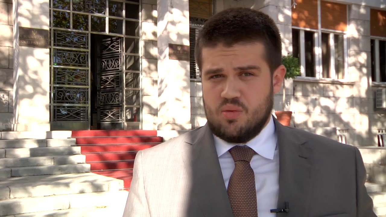 Nikolić: Napuštanjem sjednice pokušavaju da otmu dio nacionalističkih glasova od DF