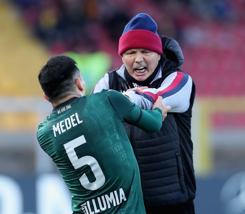 SKANDAL! Mihu napao njegov igrač usred utakmice?!