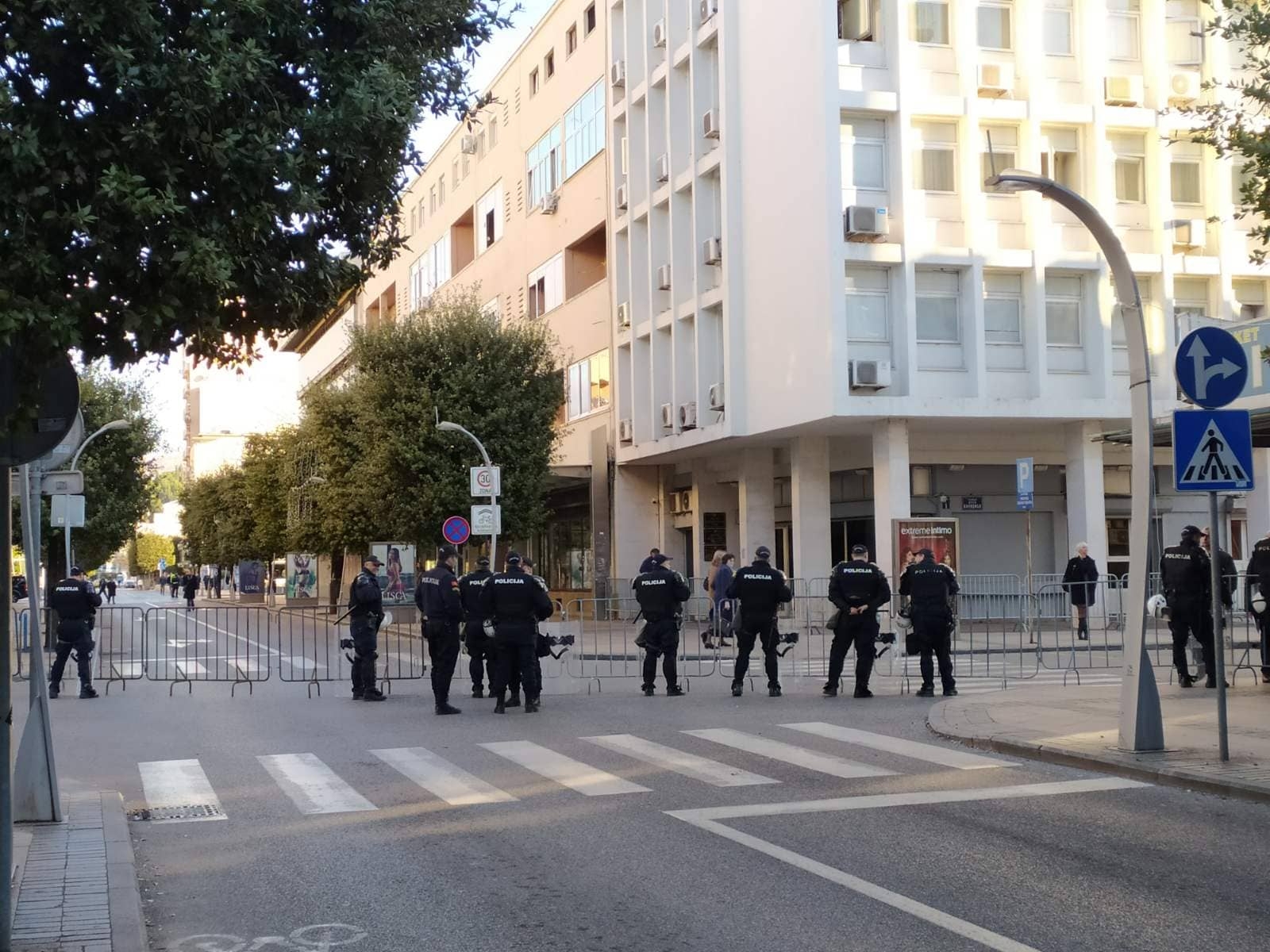 Blokiran centar Podgorice: Policija zatvorila tri ulice i dva bulevara