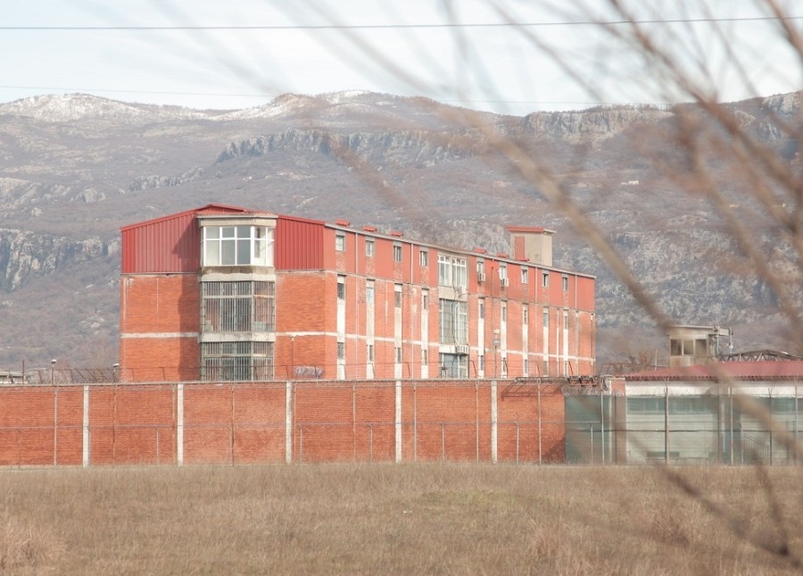Od pritvorenika oduzet ajfon
