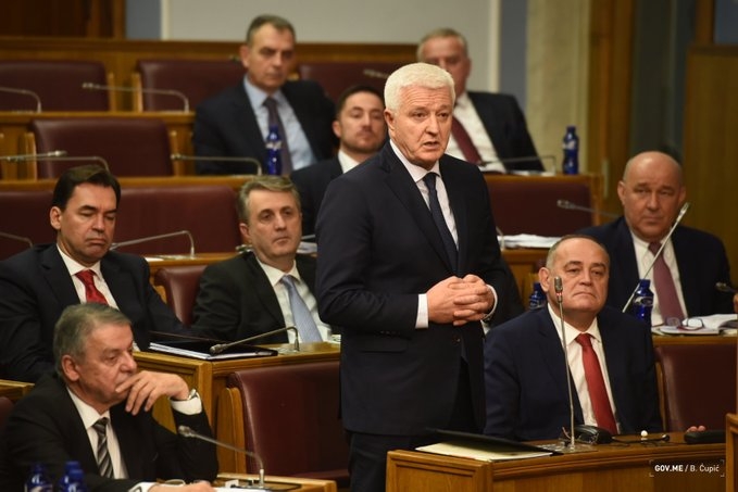 Premijerova jučerašnja lekcija svima: Državu branio, građane štitio i nije dozvolio krvoproliće u Crnoj Gori