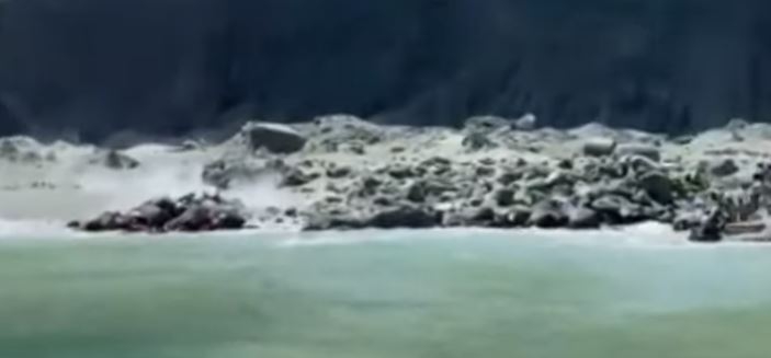 Erupcija vulkana na Novom Zelandu kao katastrofa u Černobilju: Sve je prekriveno pepelom, policija pokreće istragu