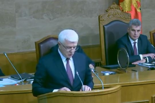 Marković na Premijerskom satu: Vlada pažljivo vodila računa o legitimnim očekivanjima korisnica naknada sa troje i više djece