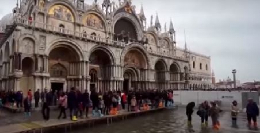 Pola Venecije opet pod vodom