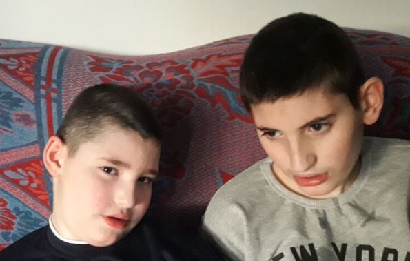 Fondacija “Budi human“: Pomozimo braći Novićević iz Plava