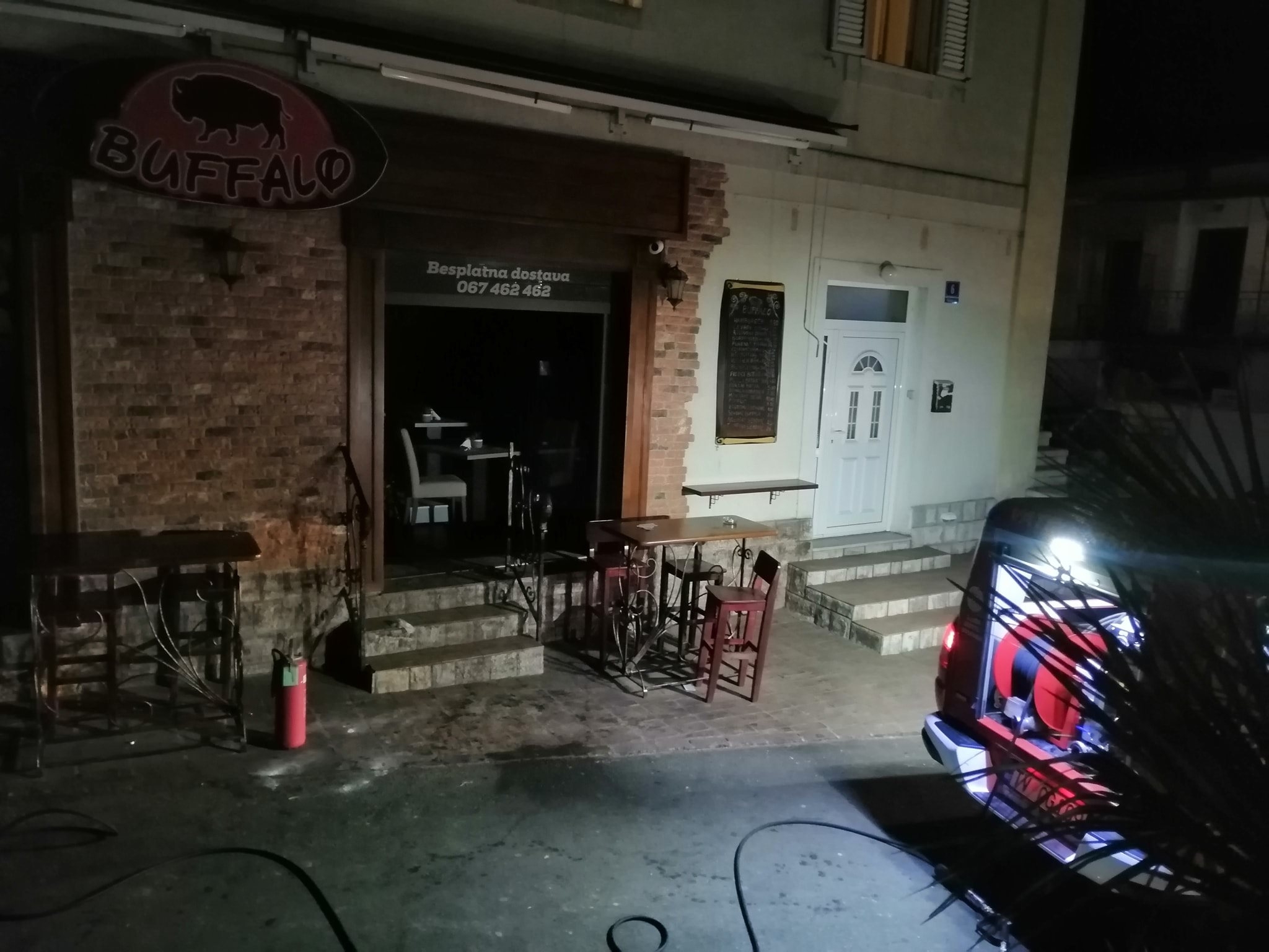 Tivat: Požar u objektu brze hrane, pričinjena veća materijalna šteta