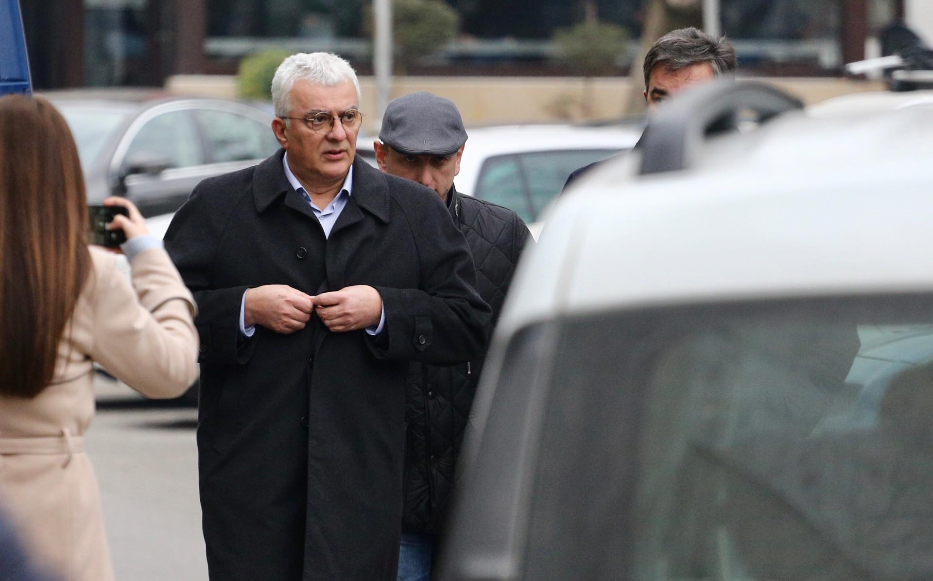 Poslanici DF-a došli ispred Tužilaštva da pruže podršku Raičeviću i Živkoviću