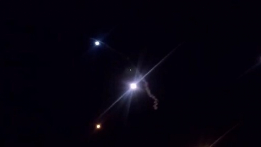 Objavljen snimak: Vidi se raketa koja udara u avion?