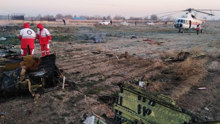 Kod Teherana se srušio ukrajinski avion, stradalo 176 putnika