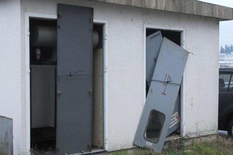 Devastacija trafostanica na Cetinju i u Nikšiću: Lopovi, rizikujući život, ukrali kablove i transformator
