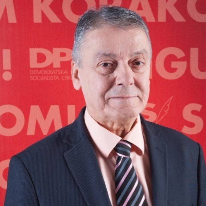 Čavor: Niko, u mantiji ili bez nje, ne može ugroziti stabilnost