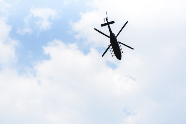 Srušio se helikopter u dvorištu kuće, dvoje mrtvih