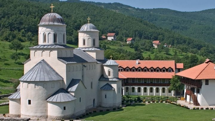 SPC u Srbiji od 2006. godine dokazuje vlasništvo nad crkvama: Odugovlačenje zbog novca iz budžeta i neplaćanja poreza