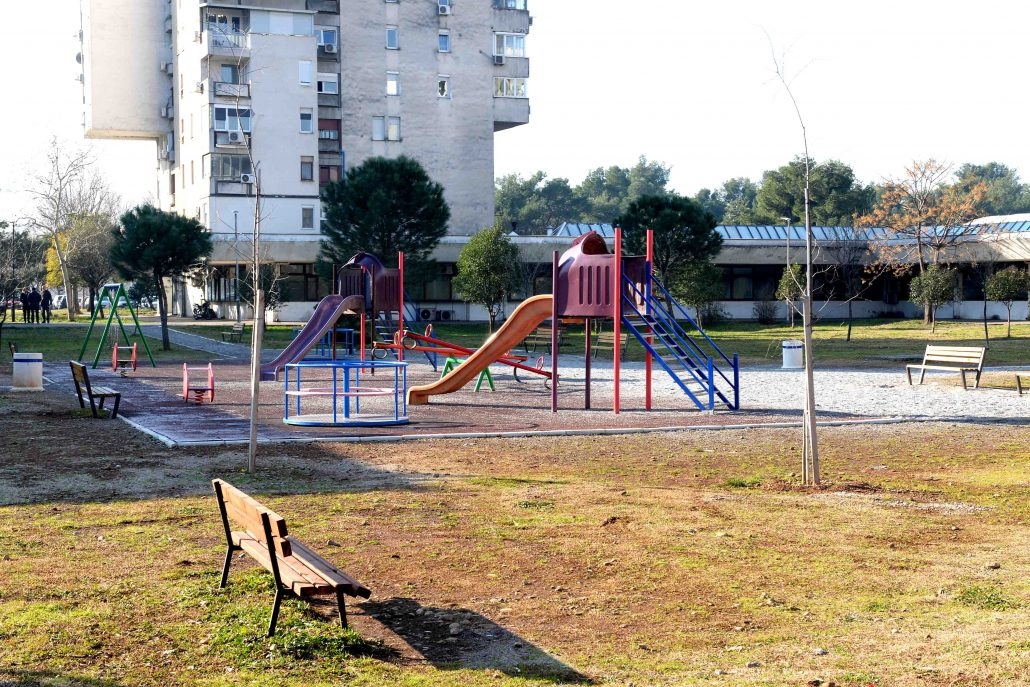 Nova rasvjeta za dječije igralište u Bloku V