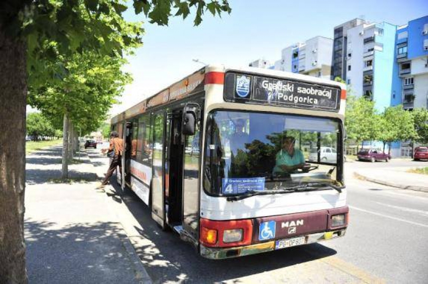 Neophodno autobusom povezati škole, fakultete, bolnice…