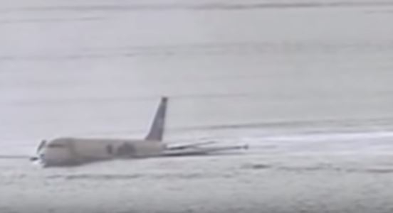 (VIDEO) Najbolje prisilno slijetanje aviona: Putnici su završili u rijeci