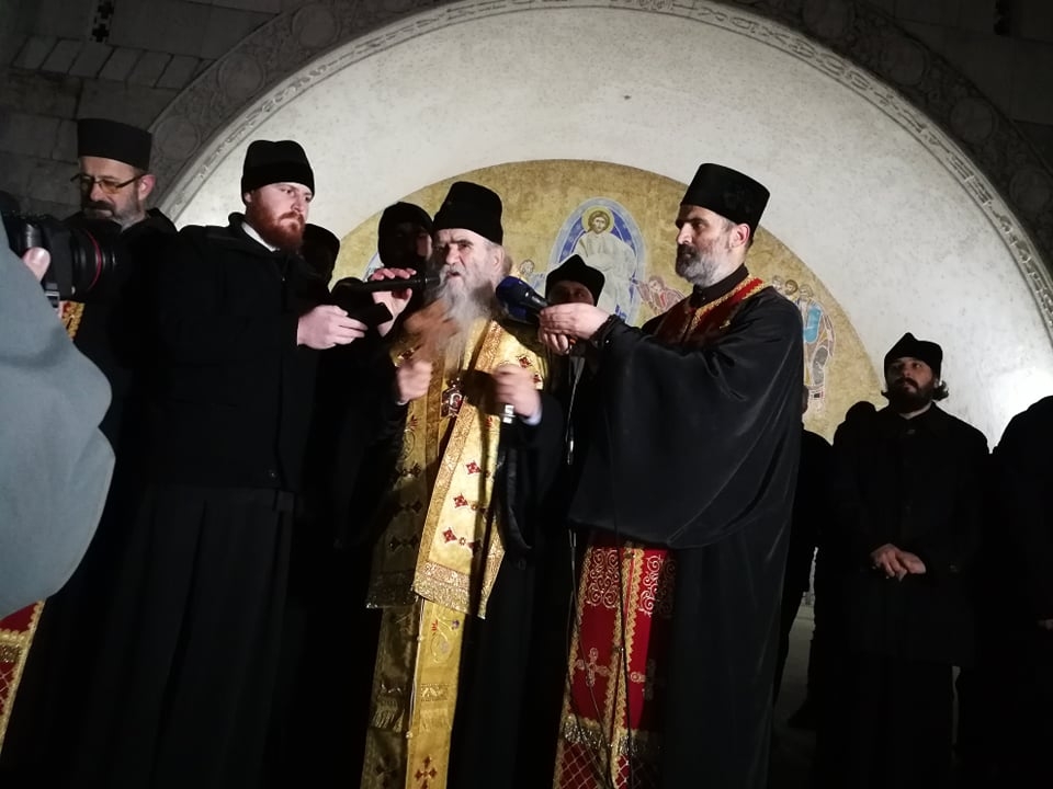 Amfilohije: Ne može se na bezakonju graditi ništa