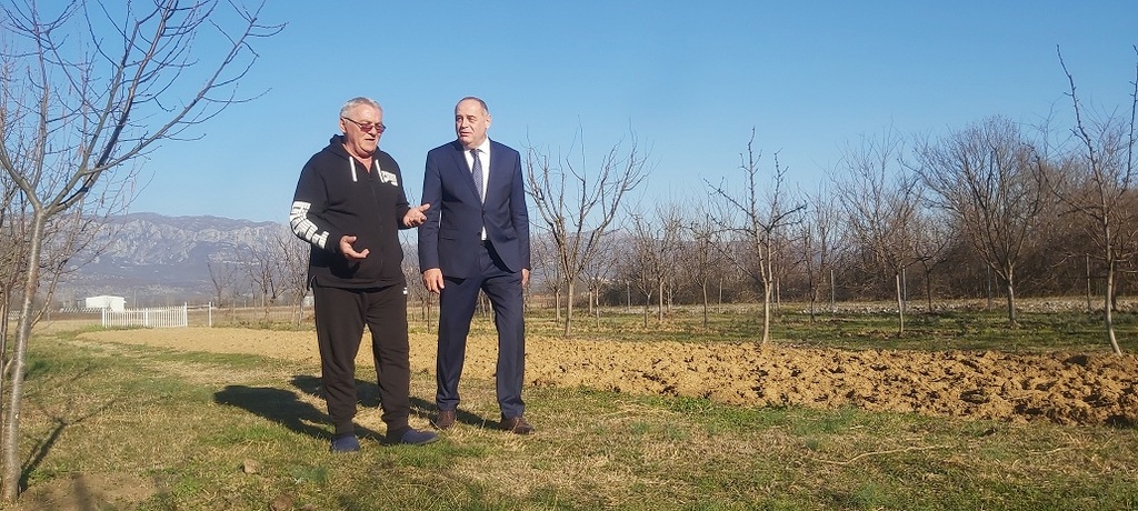 Simović posjetio Kalezića: Crna Gora iz godine u godinu bilježi rast poljoprivrednih gazdinstava