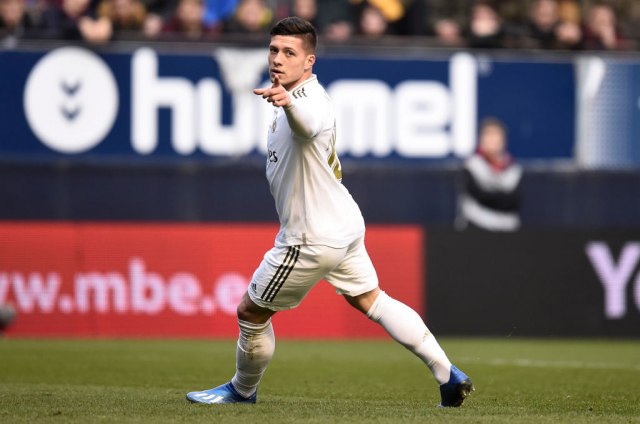Bomba iz Španije – Jović prelazi iz Reala u Barselonu?