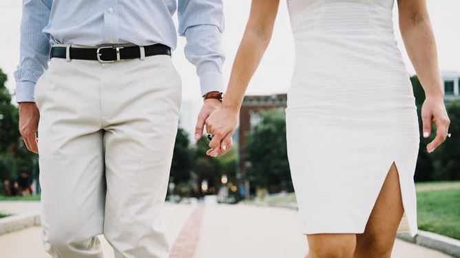 Mnogi ljudi nesvjesno griješe u startu – Ovih 5 pitanja su neumjesna na prvom dejtu!