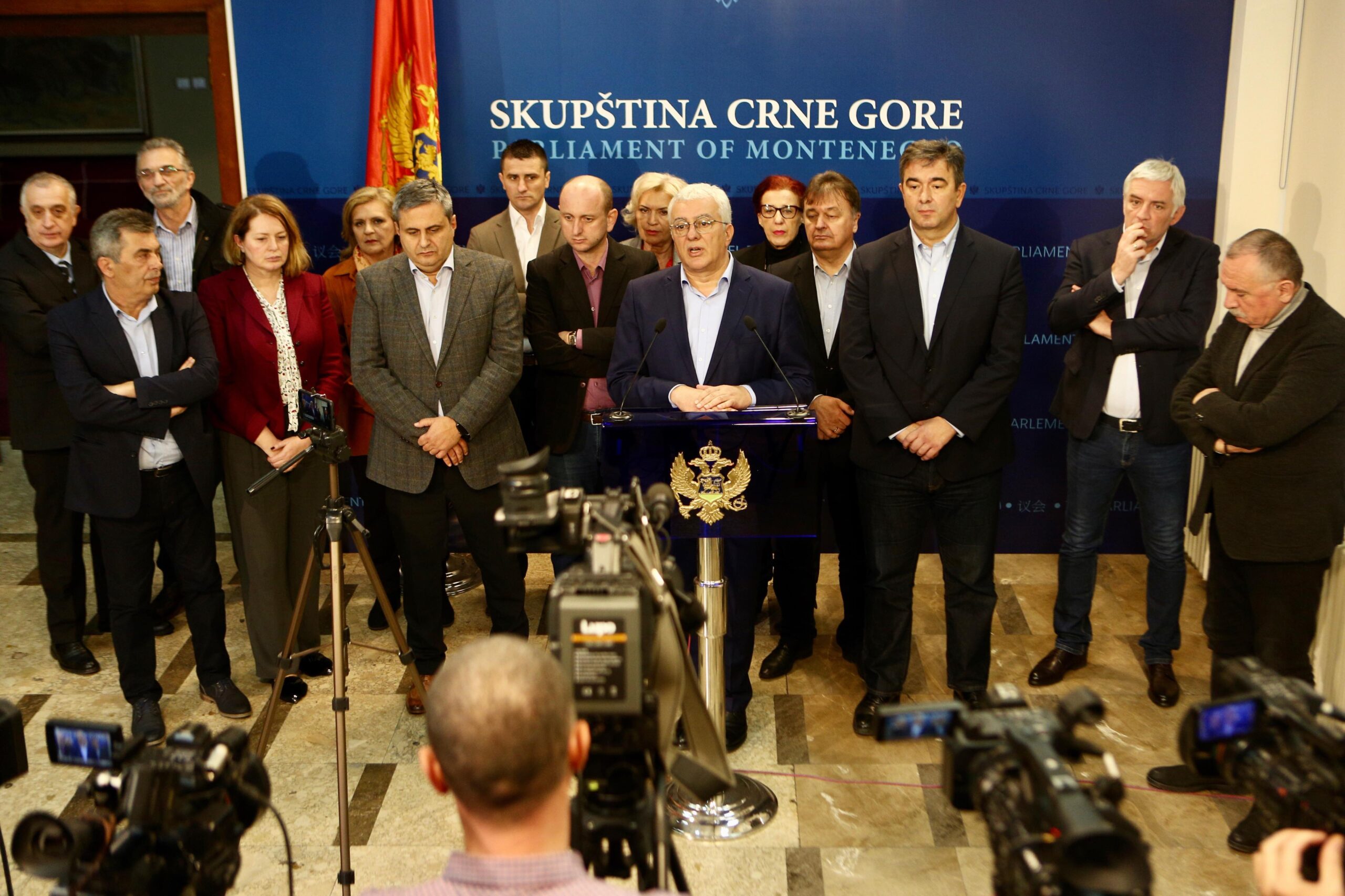 DF traži ostavke zbog emisije o Amfilohiju