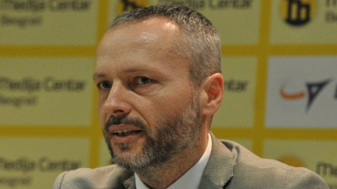 Olenik: Ukinuti vjeronauku u Srbiji, crkva da plaća porez na luksuz