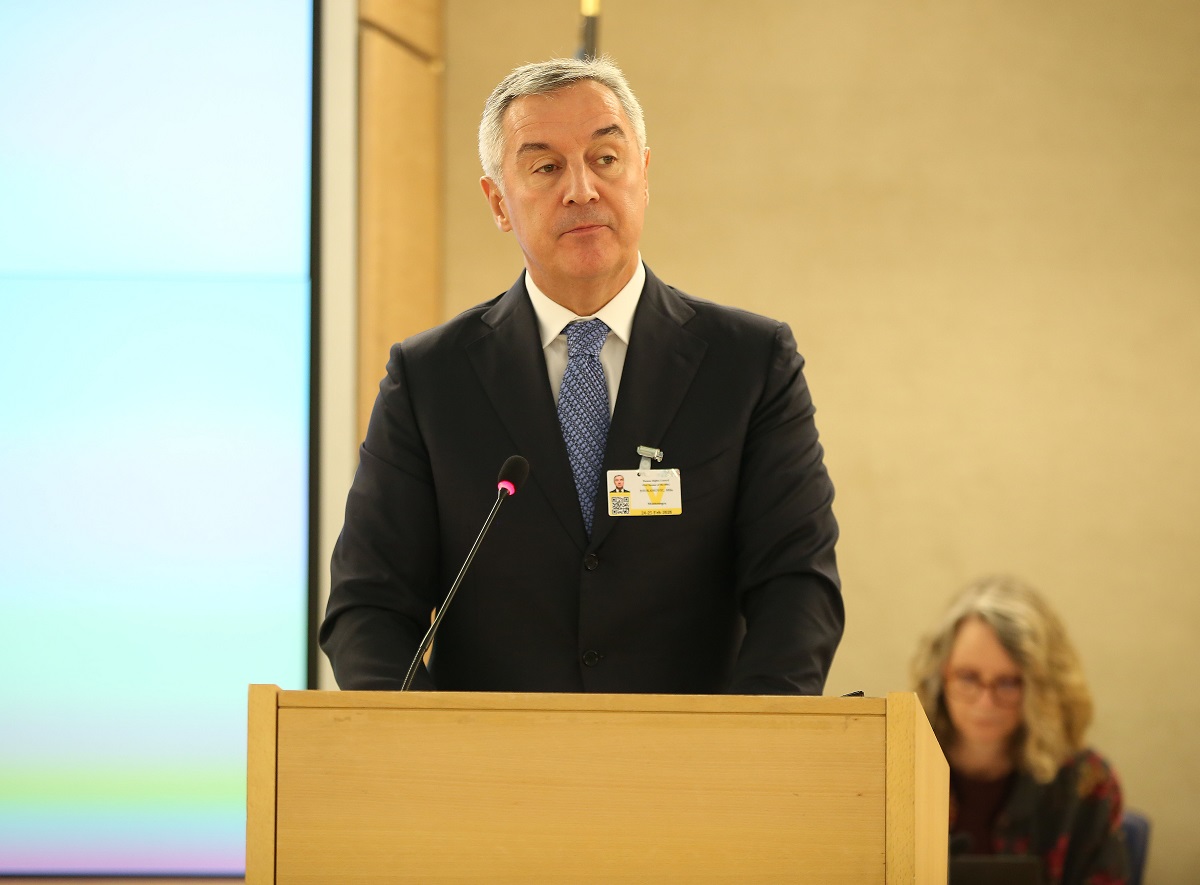 Đukanović o zakonu: Suočavamo sa višestrukim udarima, iznutra i izvana, ali i ovo pitanje ćemo riješiti na miran način