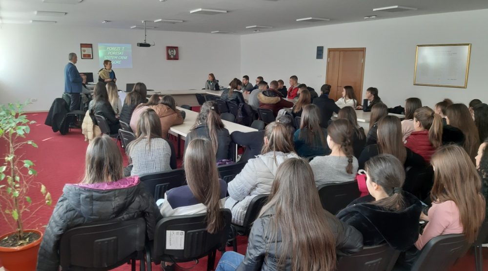 Bejlopoljski srednjoškolci učili o važnosti plaćanja poreza