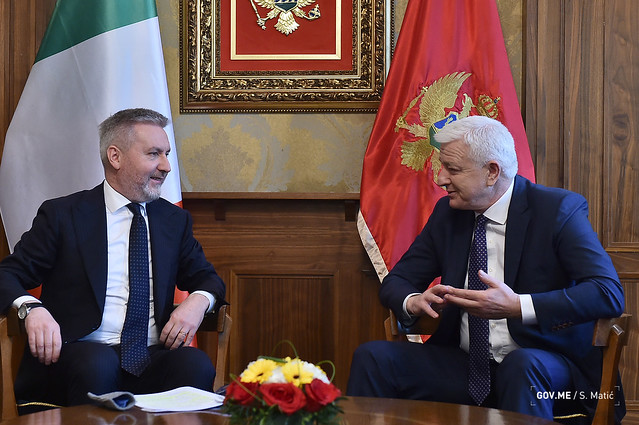 Premijer Marković razgovarao sa italijanskim ministrom odbrane Guerinijem: Crna Gora i njene institucije su sposobne da prevaziđu izazove