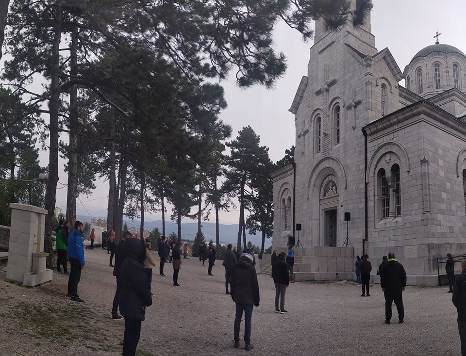 Hram u Nikšiću posjetio veći broj vjernika, trudili se da drže socijalnu distancu