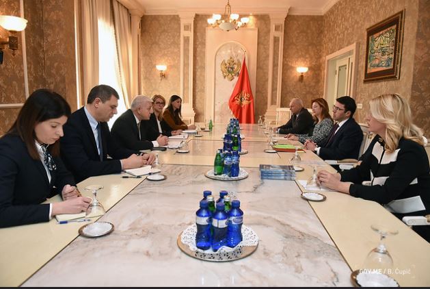 Marković sa Udruženjem pravnika: Kroz dijalog do jače vladavine prava