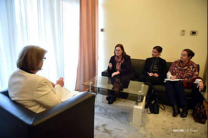 Vjerske zajedince moraju imati izjednačena prava
