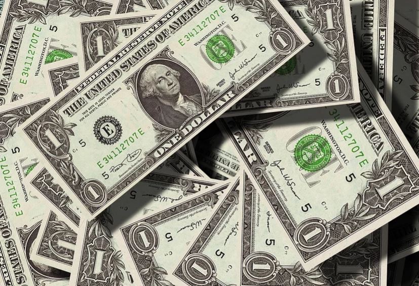 SAD štiti ekonomiju od koronavirusa: Manje kamate i stimulativni program od 700 milijardi dolara