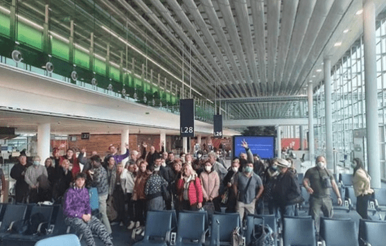 “Ponestaje nam hrane i ljekova”, SRPSKI PUTNICI NA IVICI SNAGE: Zarobljeni na aerodromima i granicama