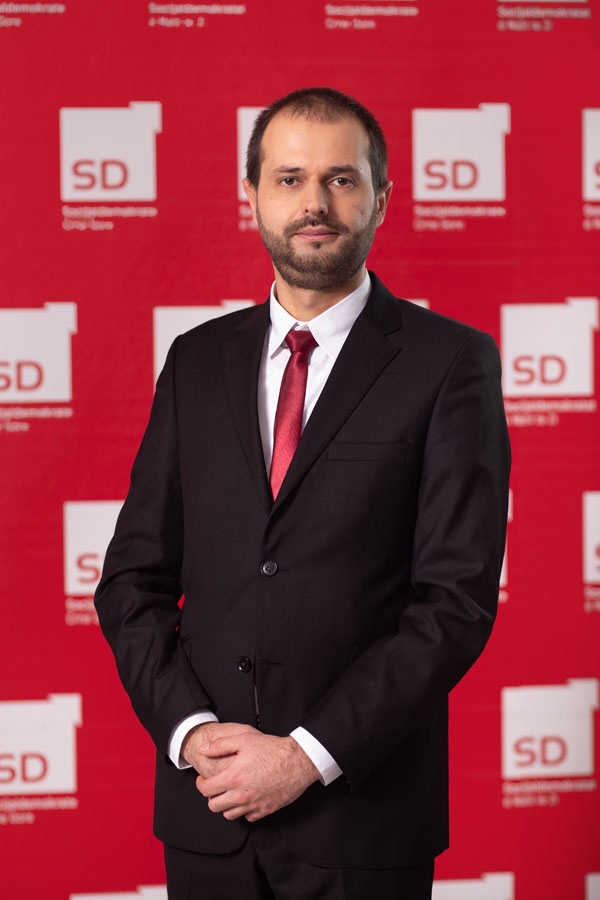 Adžović: “GRAĐANI TUZI, OSTANITE SVOJIM KUĆAMA”