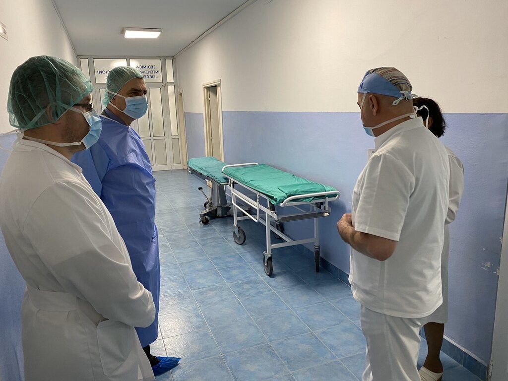 Hrapović posjetio bolnicu u Baru: Ustanova spremna da odgovori potrebama u slučaju pojave oboljelih od koronavirusa