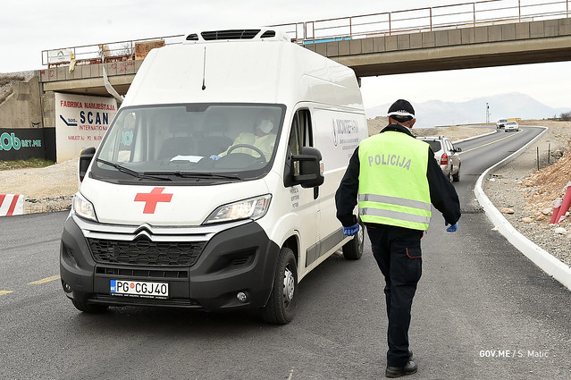 VIDEO Građani Tuzi snabdjeveni i ljekovima
