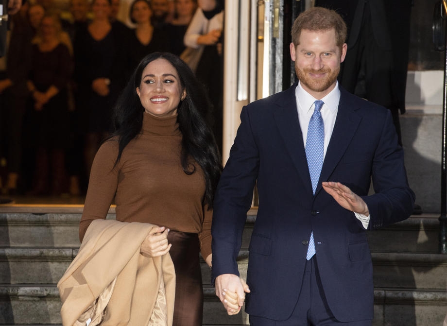 Prvi dolazak u London nakon Megzita: Megan blistala u uskoj haljini poznate britanske kreatorke