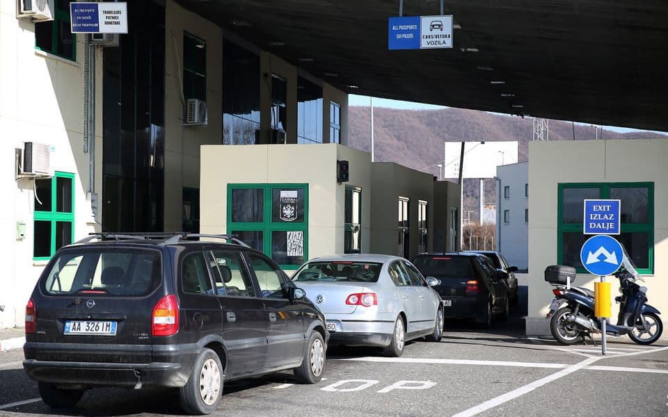 Procedure koje se moraju proći na granicama u vrijeme opasnosti od širenja virusa korona