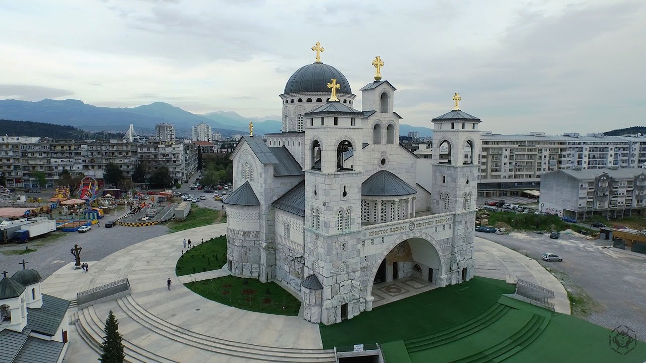 U samoizolaciji dva sveštena lica