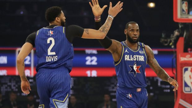 NBA: Do daljeg bez “bacanja koski” i autogram tuđim markerom