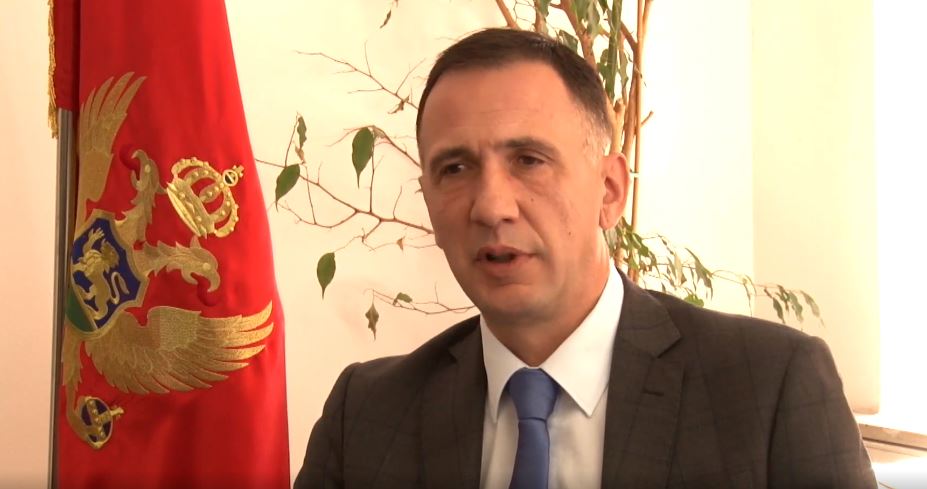Čirgić: Respiratora dovoljno, obezbijedićemo još